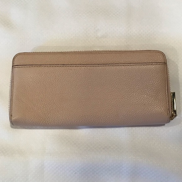 Bundle Kate Spade Wallets ( Light pink and Black) Pre-owned very good condition - Picture 2 of 10